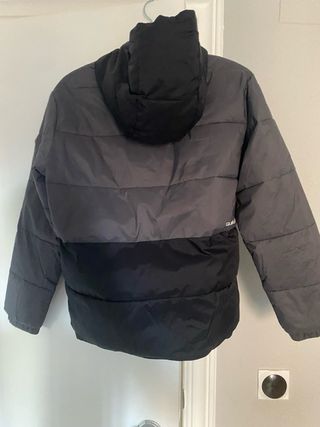 Chaqueta Quiksilver gris y negra