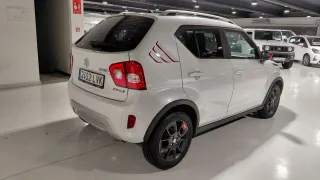 Suzuki Ignis Red&White