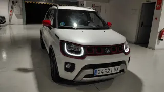 Suzuki Ignis Red&White