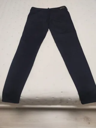 Pantalón azul marino