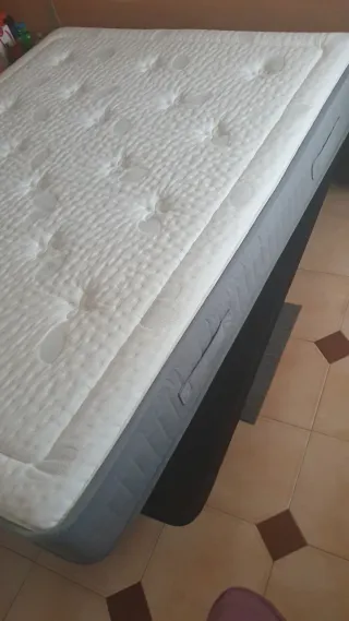 Colchón Flex en perfecto estado sin manchas con ga