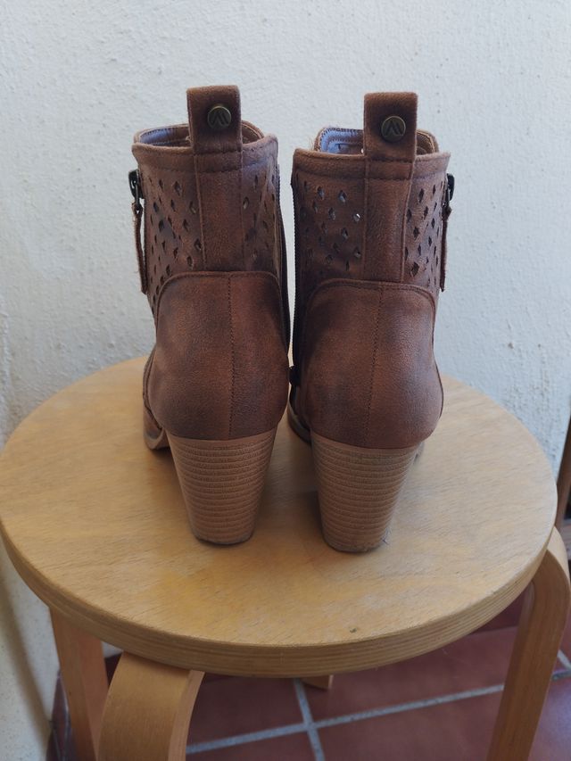 Botas de piel marrones