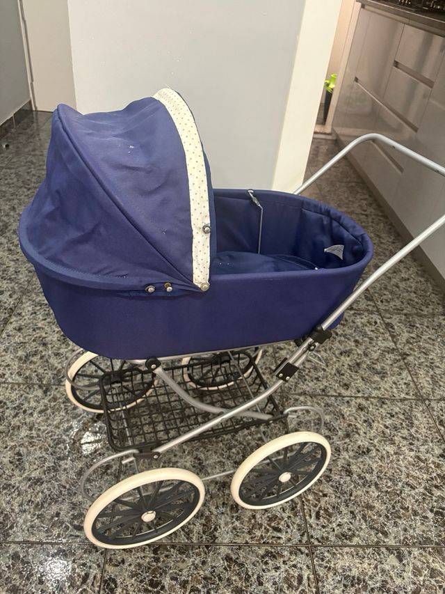 Carrello portagiochi blu