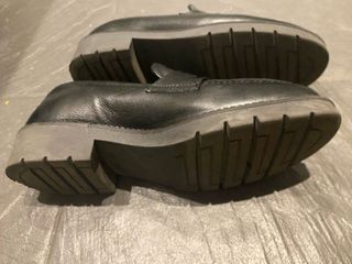 Zapatos chica T39 Cuero Negro marca petra