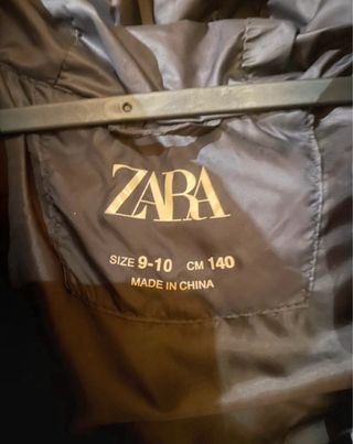 Chaleco Zara Niña Negro con Capucha