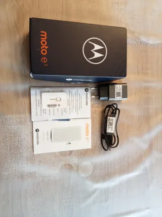 Motorola e7 grigio