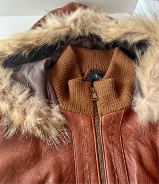 Cazadora Piel Marrón con Capucha