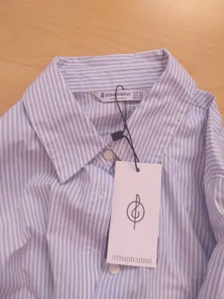 Camisa Stradivarius Rayas Azules y Blancas