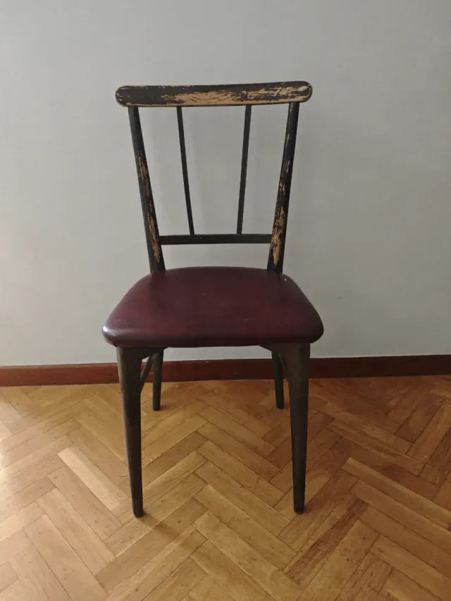 Sedia in legno e pelle