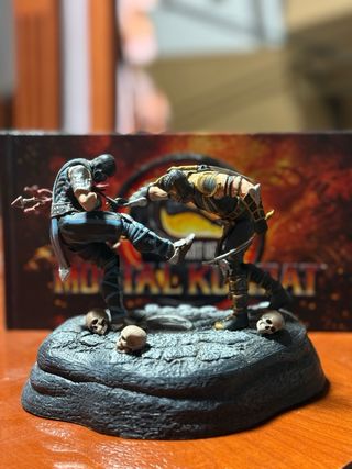 Figura Mortal Kombat Scorpion vs Sub-Zero