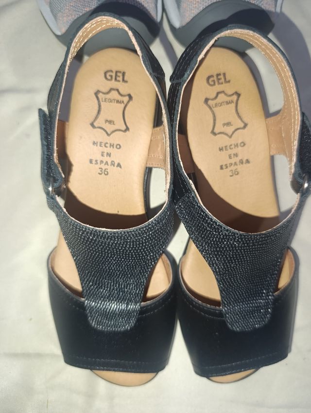 Sandalias DANNTO Grises y Negras Talla 36