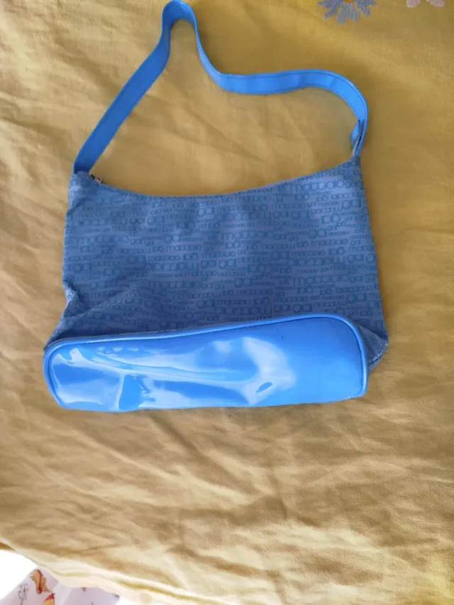 Pochette Mattiolo azzurra con logo