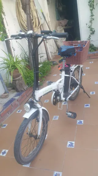 Bicicleta eléctrica plegable blanca ,wateria,nueva