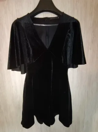 Mono corto terciopelo Bershka negro