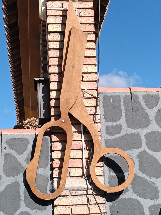 Tijera decorativa peluquería madera