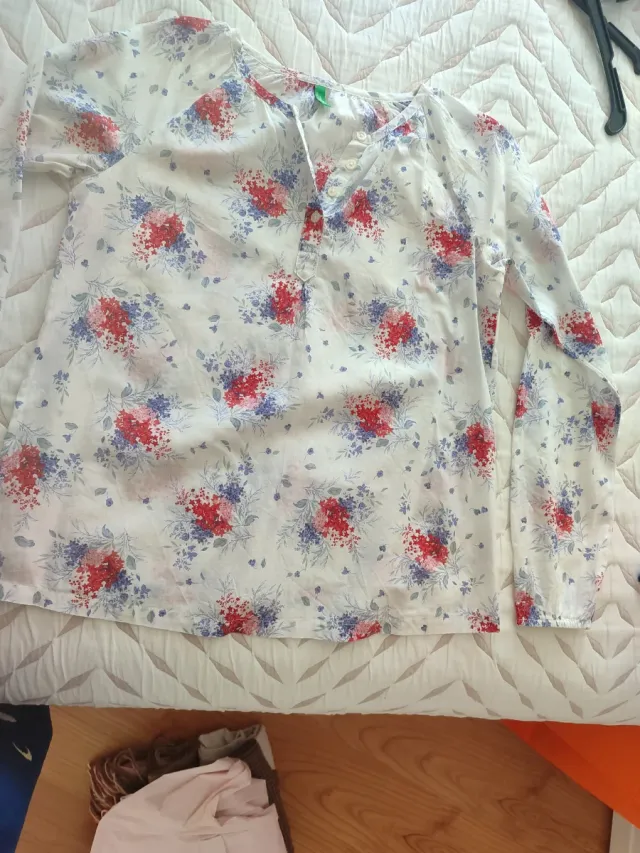Blusa niña floral 10 años aproximadamente 