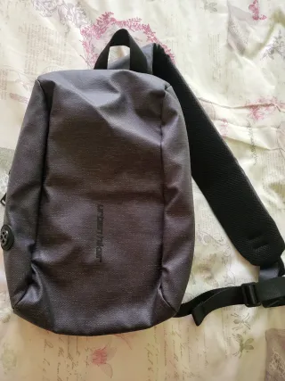 Mochila bandolera Urban hiker gris
