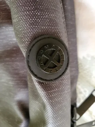 Mochila bandolera Urban hiker gris