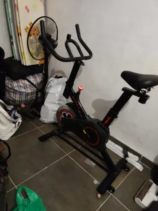 Vece nueva y no tiene pantalla pero funciona