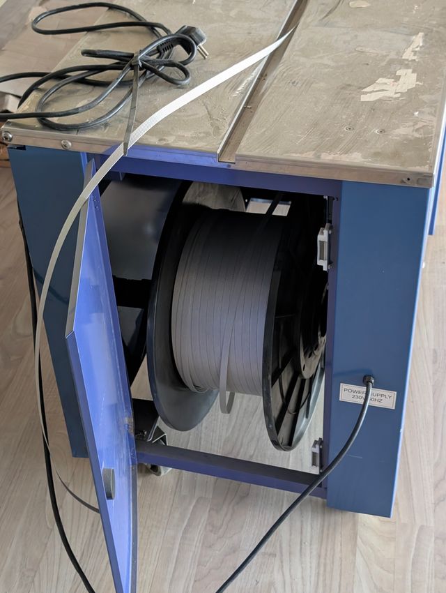 Flejadora de cajas Plasticband