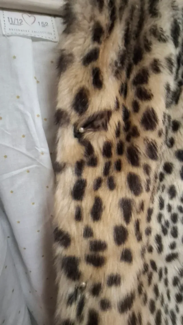Abrigo estampado animal print 11-12 años