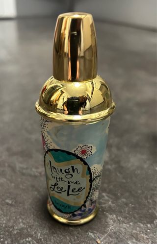 Frasco de colonia Benefit vacío