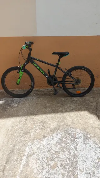 Bicicleta B'TWIN Negra y Verde
