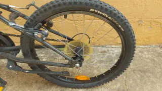 Bicicleta B'TWIN Negra y Verde