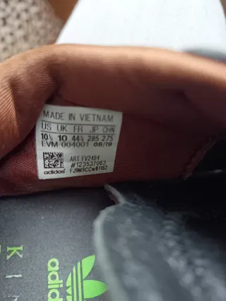 Zapatillas Adidas Negras y Verdes