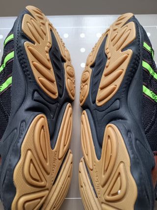 Zapatillas Adidas Negras y Verdes