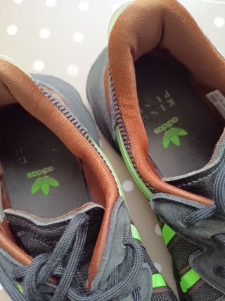 Zapatillas Adidas Negras y Verdes