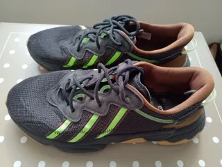 Zapatillas Adidas Negras y Verdes