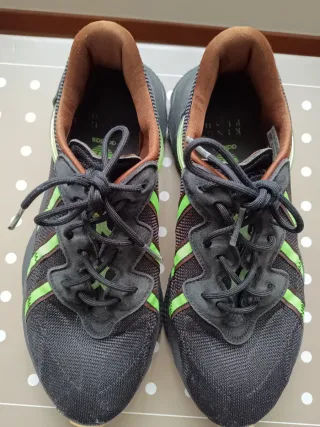 Zapatillas Adidas Negras y Verdes