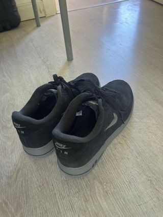 Nike Air Force 1 Negras y Grises