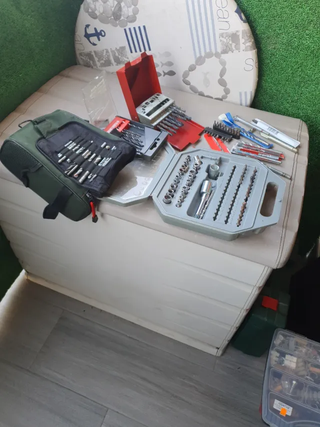 Lote de brocas y accesorios para bricolaje