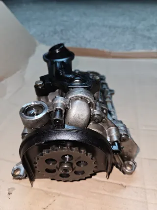 Bomba de aceite BMW N47 11417810823