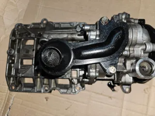Bomba de aceite BMW N47 11417810823