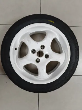 LLANTAS RENAULT 15 4X100 CON SLICKS 