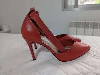 Zapatos de tacón Tamaris piel rojos talla 36