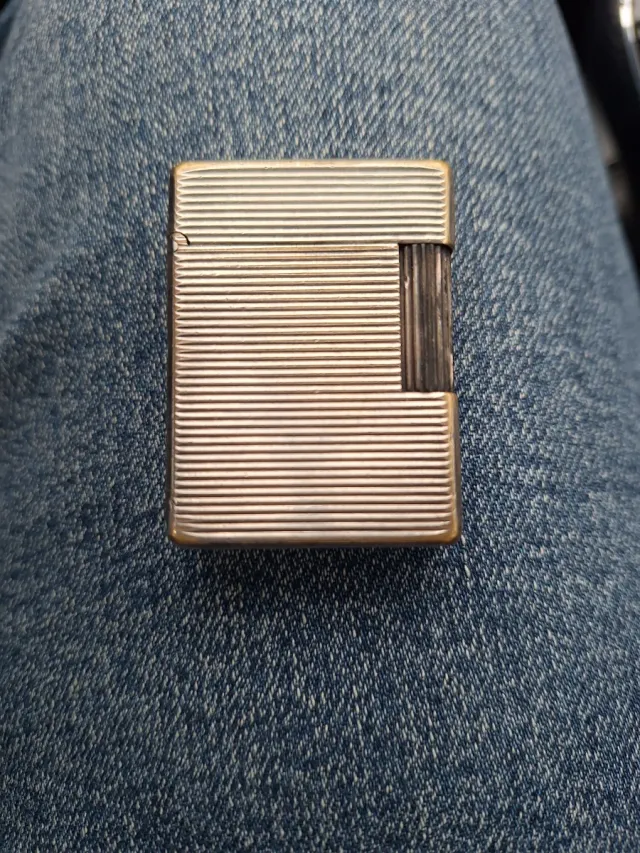 Accendino vintage rigato dupont