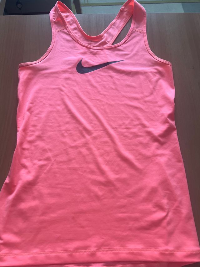 Camiseta deportiva Nike naranja tirantes