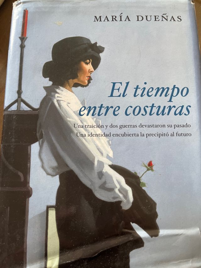 TIEMPO ENTRE COSTURAS, EL