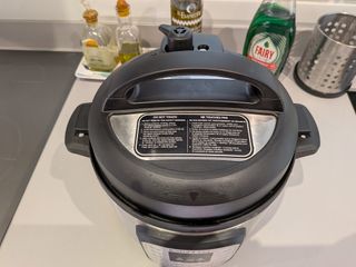 Olla a Presión Inteligente Instant Pot Duo 7en1 3L