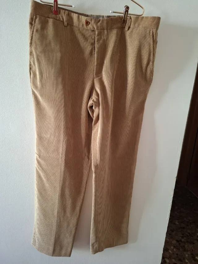Pantalón de pana marrón