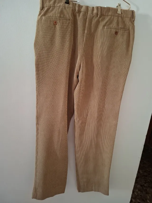 Pantalón de pana marrón