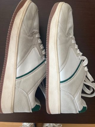 Zapatillas deportivas casuales blancas y verdes