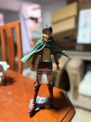 Figura Eren Ataque de Titanes
