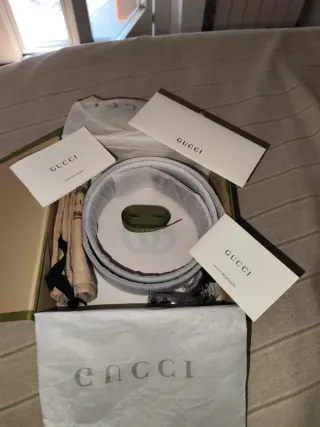 Cintura unisex vendo per regalo non gradito.