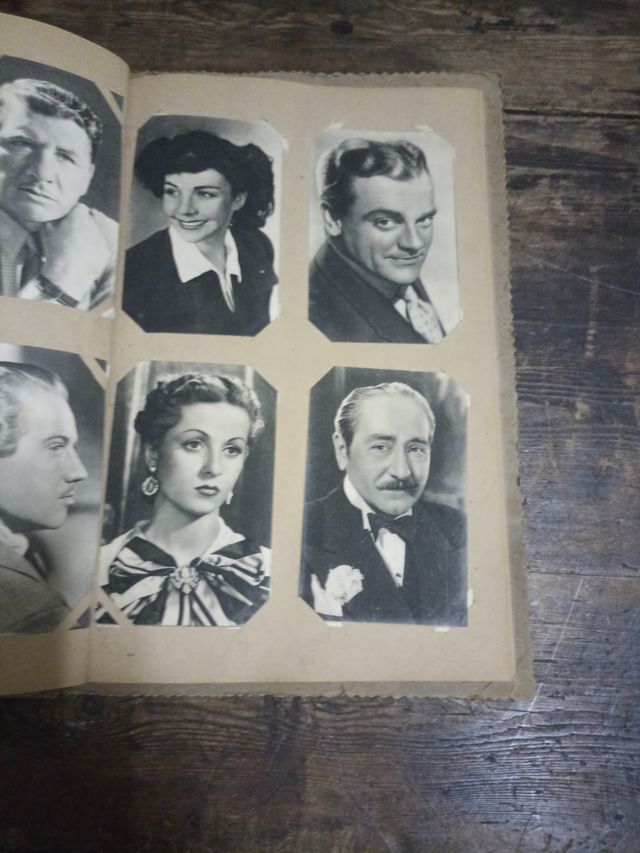 Antiguo Álbum Artistas Cinematográficos