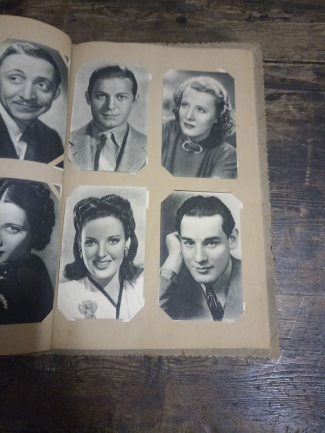 Antiguo Álbum Artistas Cinematográficos